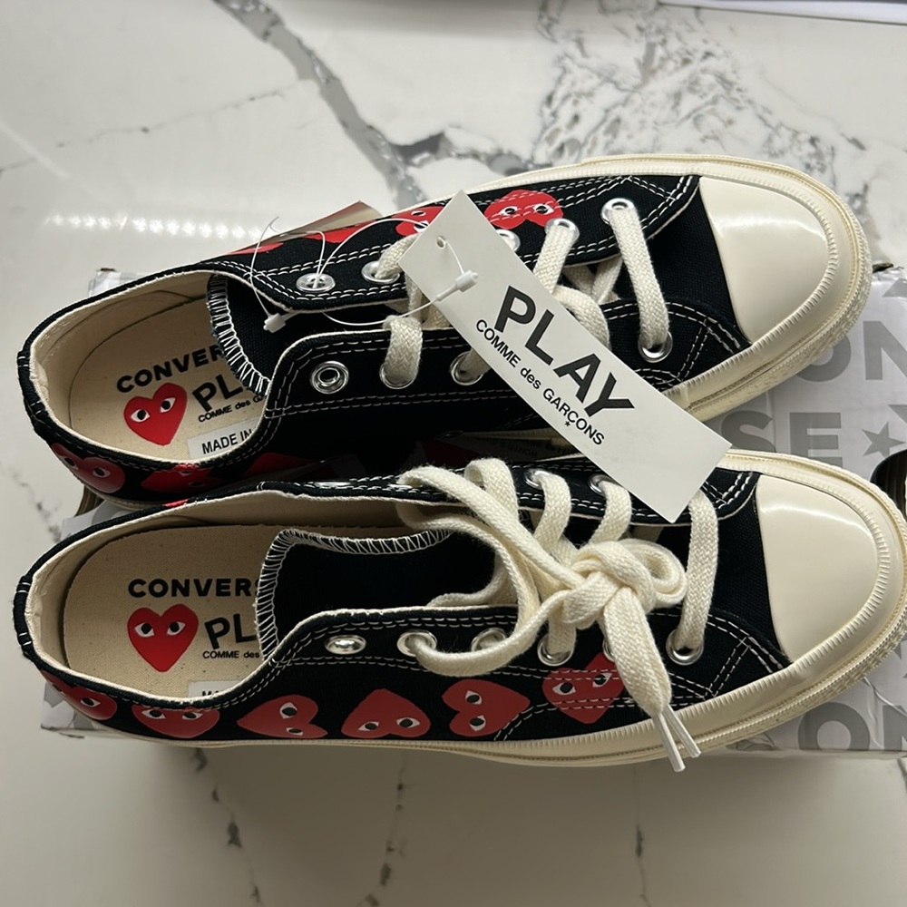 Comme Des Garçon Converses